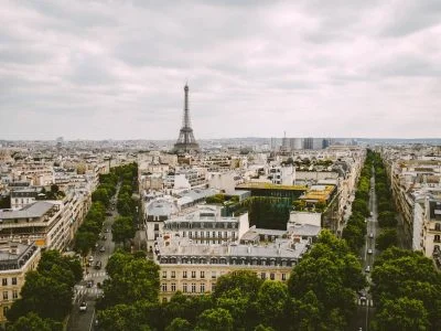 In den folgenden Vierteln sind die Geschäfte in Paris sonntags geöffnet: